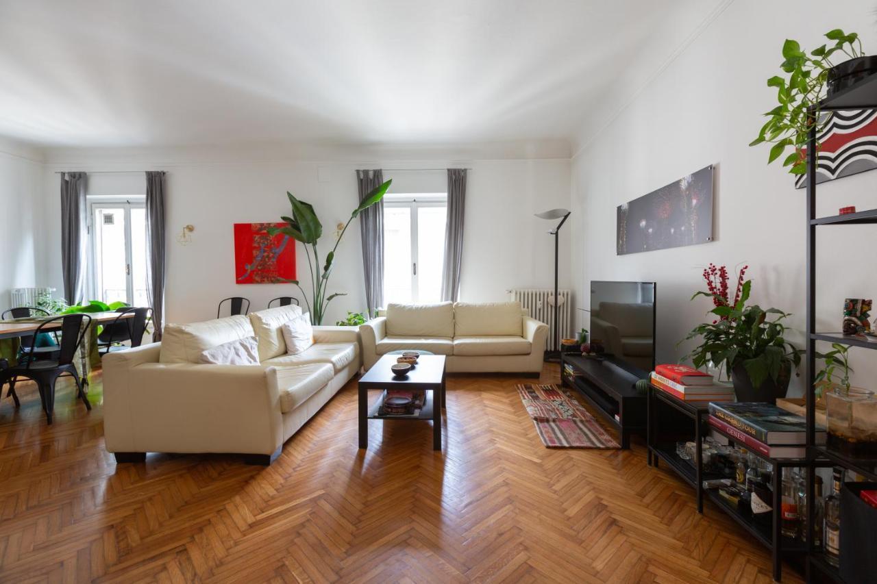 Moscova Cosy Apartment Милан Экстерьер фото