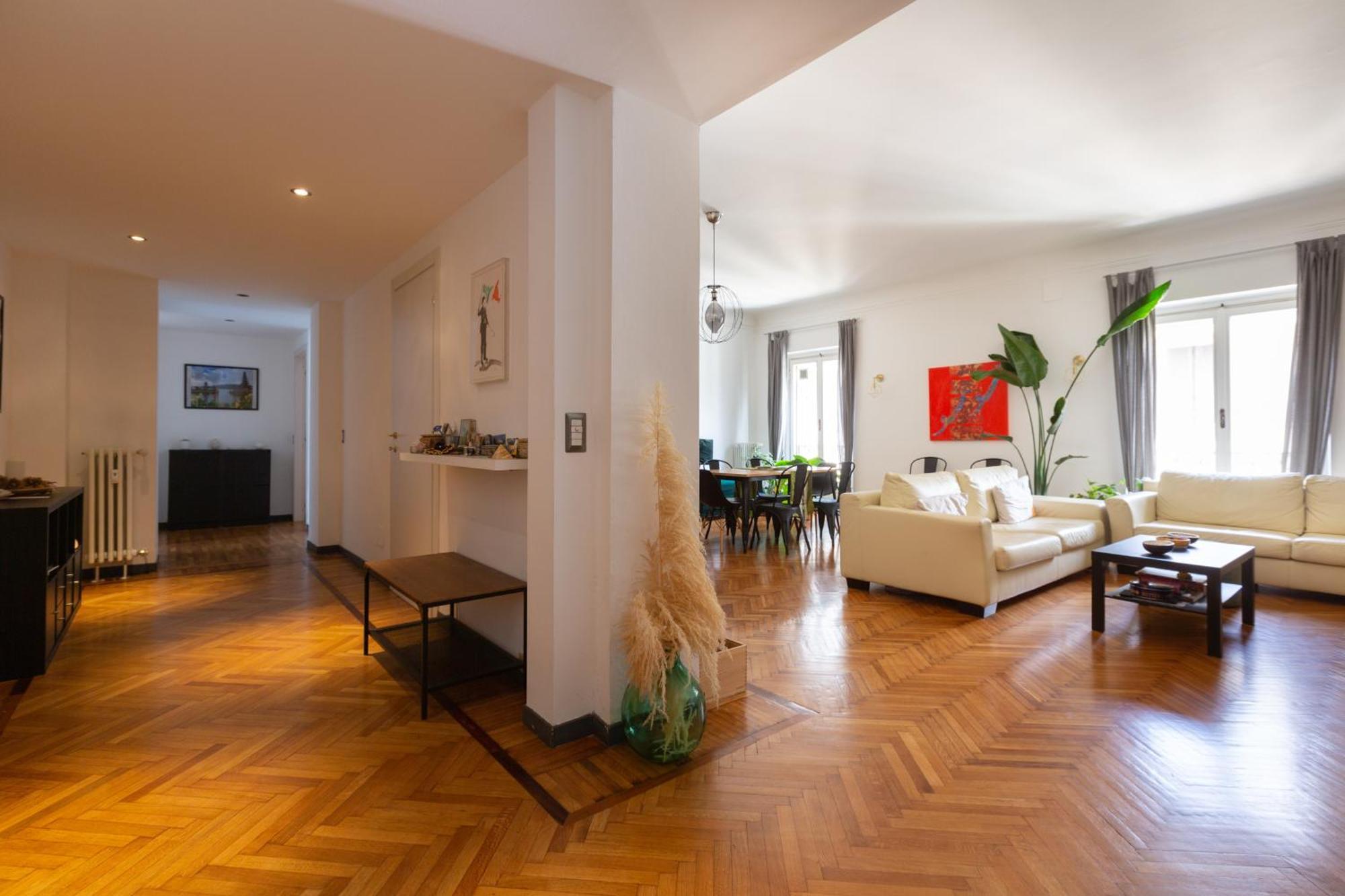 Moscova Cosy Apartment Милан Экстерьер фото